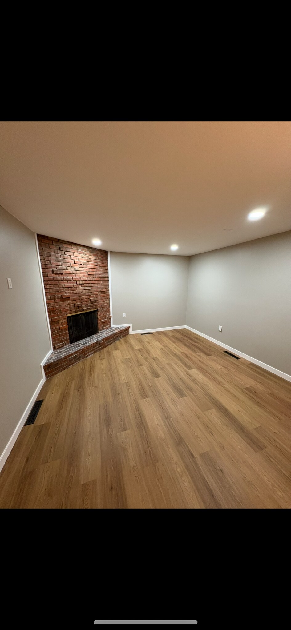 Building Photo - 18 Mount Washington Dr