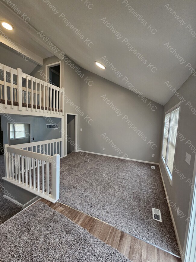 Building Photo - 13016 W 76th Terrace