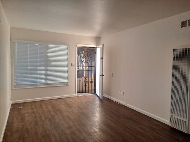 Building Photo - 6091 Horton Dr