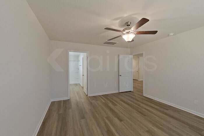 Building Photo - 116 Overstreet Way