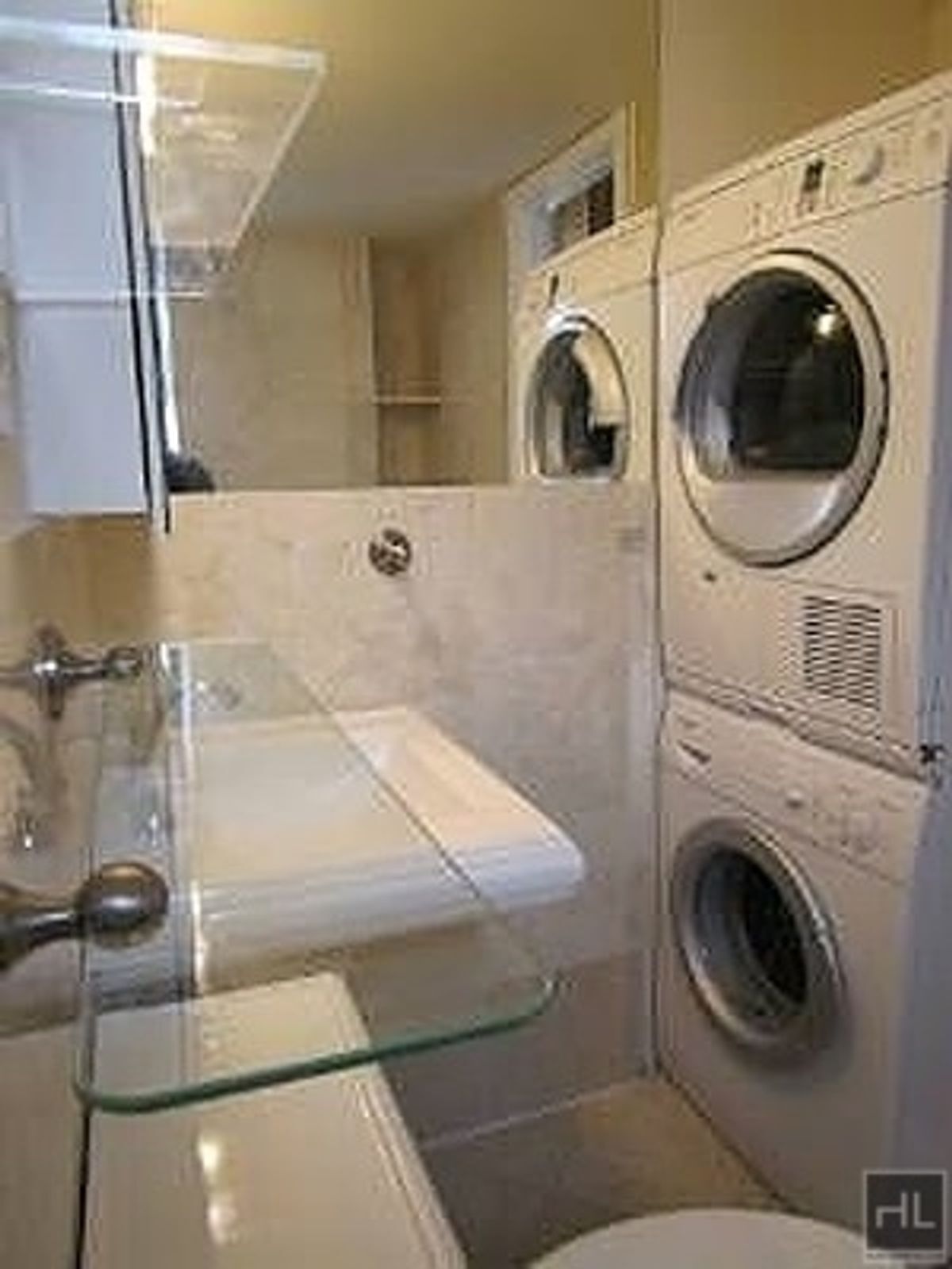 Building Photo - East 13th Street