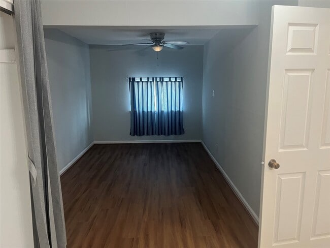 Building Photo - 12501 W Hardy Rd