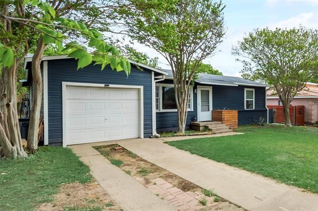 Building Photo - 228 E Oak Dr