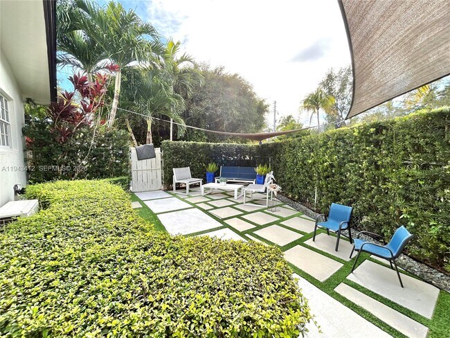 Building Photo - 7999 SW 58th St