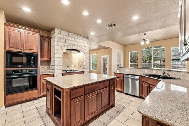 Building Photo - 2909 Arbor Ct