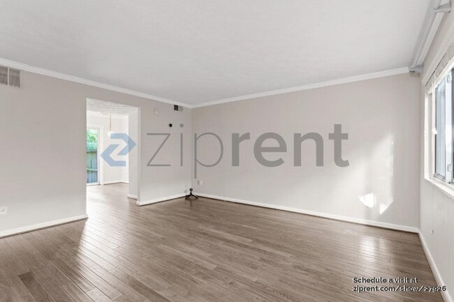 Building Photo - 100 Biscayne Dr NW