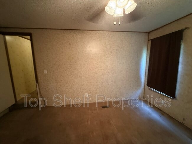 Building Photo - 431 Rocky Ridge Ln