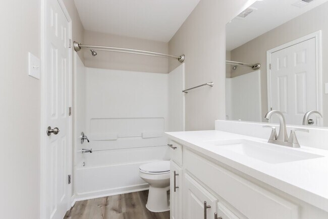 Building Photo - 28926 Trinity River Dr