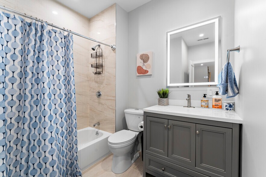 Building Photo - 21 Bolton St