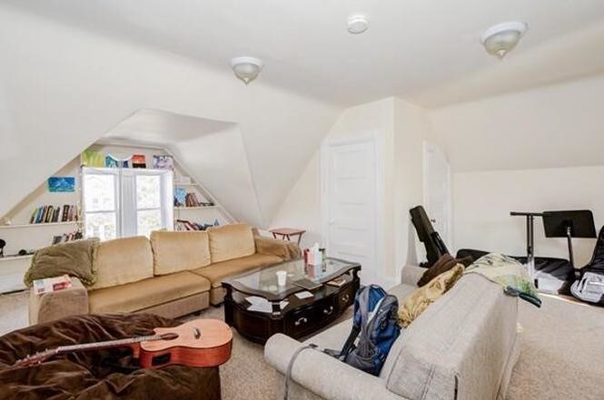 livingroom - 16 Falkland St