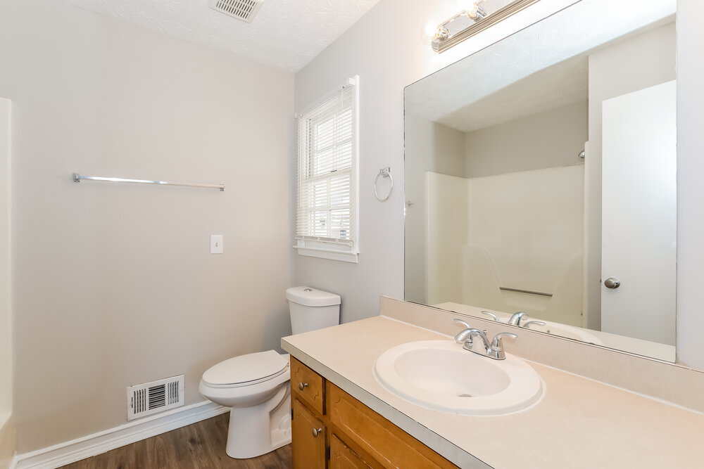Building Photo - 2619 Majestic Cir