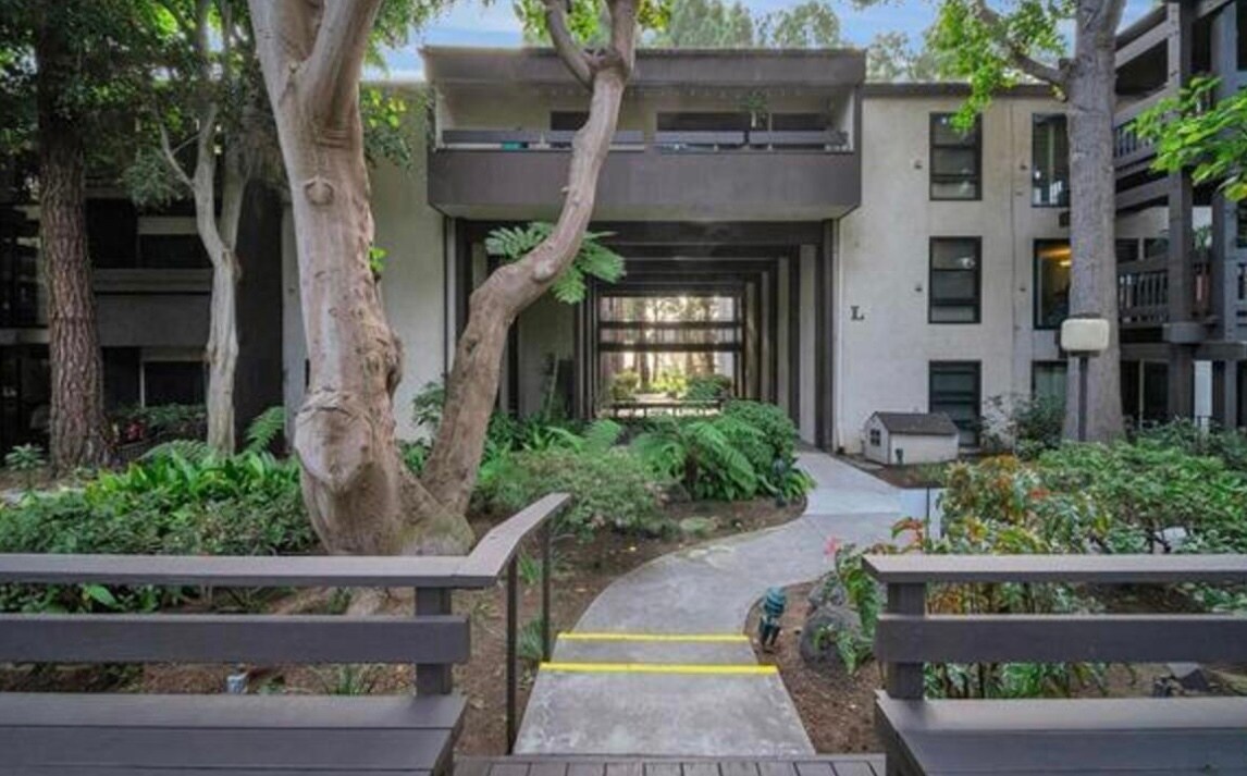 Building Photo - 7742 Redlands St