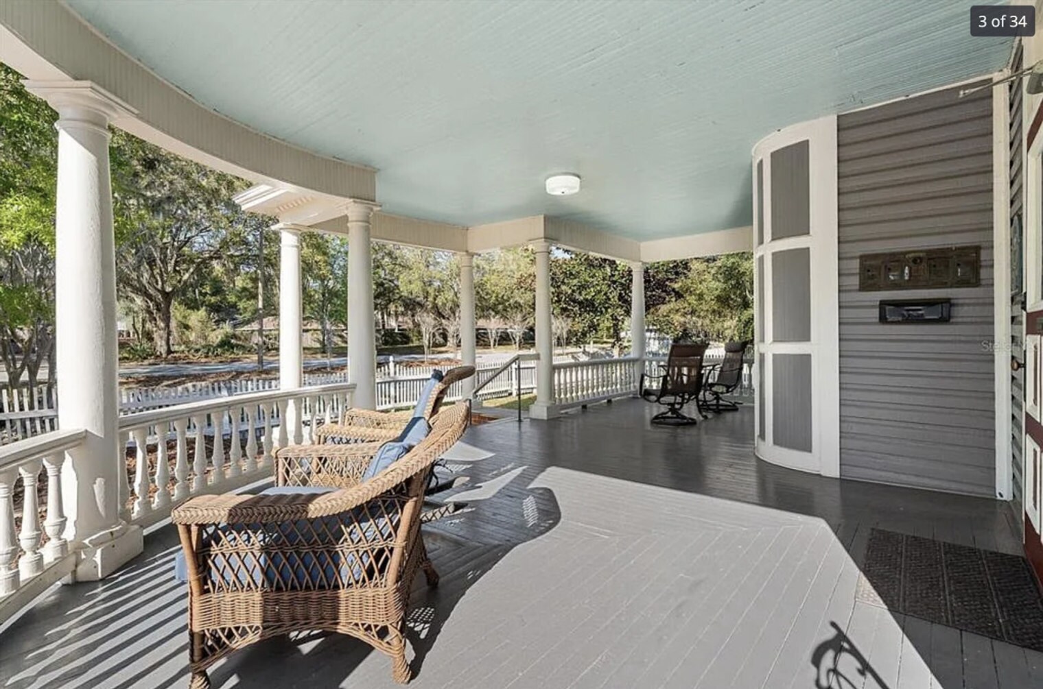 Building Photo - 205 SE 7th St