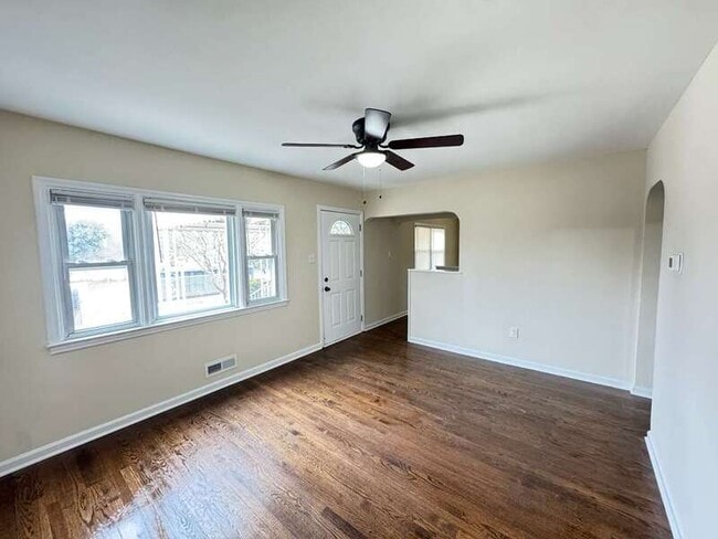 Building Photo - 316 Holy Cross Rd