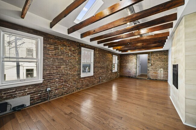 Building Photo - 4213 Butler St