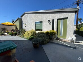 Building Photo - Beautiful Newly Renovated 2bedroom 2bath