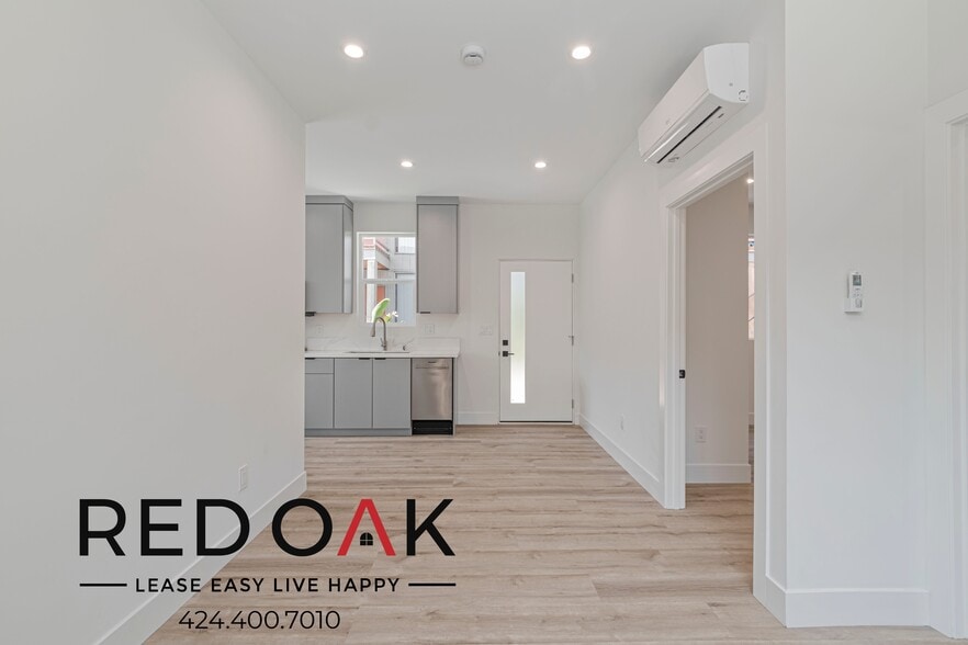 Building Photo - 4590 Riverton Ave