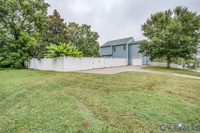 Building Photo - 8600 Fordson Rd
