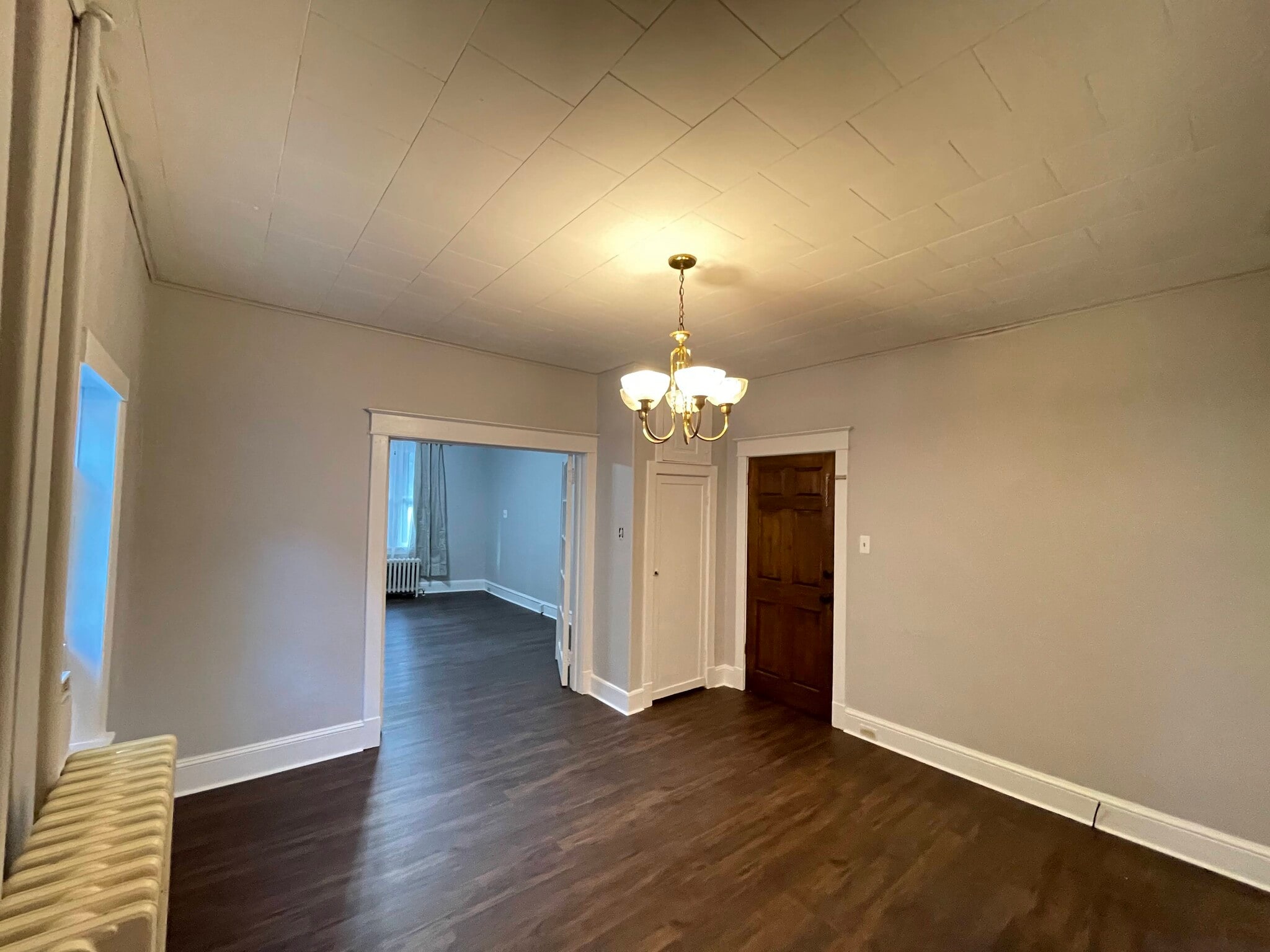 Livingroom - 315 Laurel Blvd