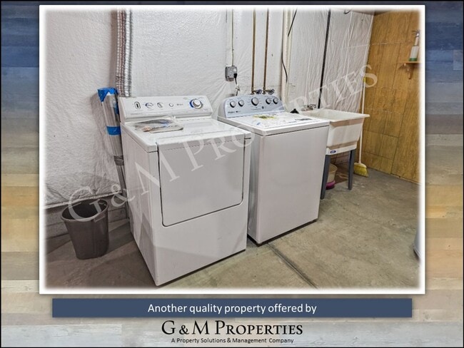 Building Photo - Rare 4-Bedroom Home Rental in the Penfield School District!