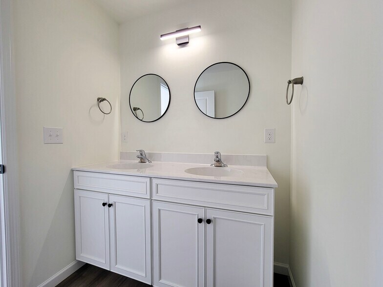 Building Photo - 19 Pacific Blvd