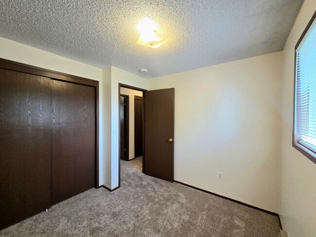 Building Photo - 112 Ridgemont Dr