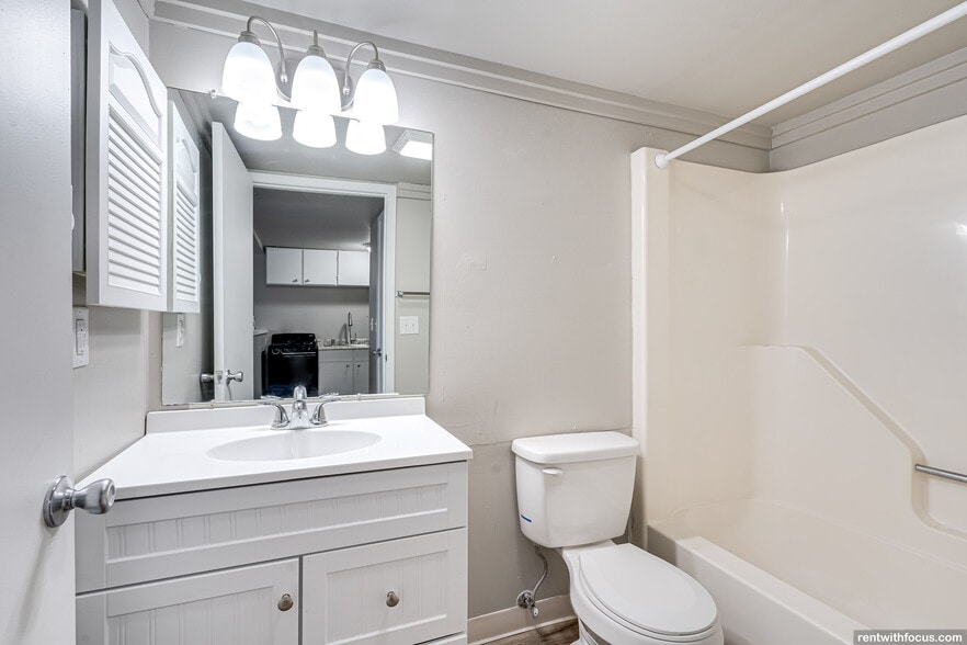 Studio Apartment - 1761 Maricopa Dr