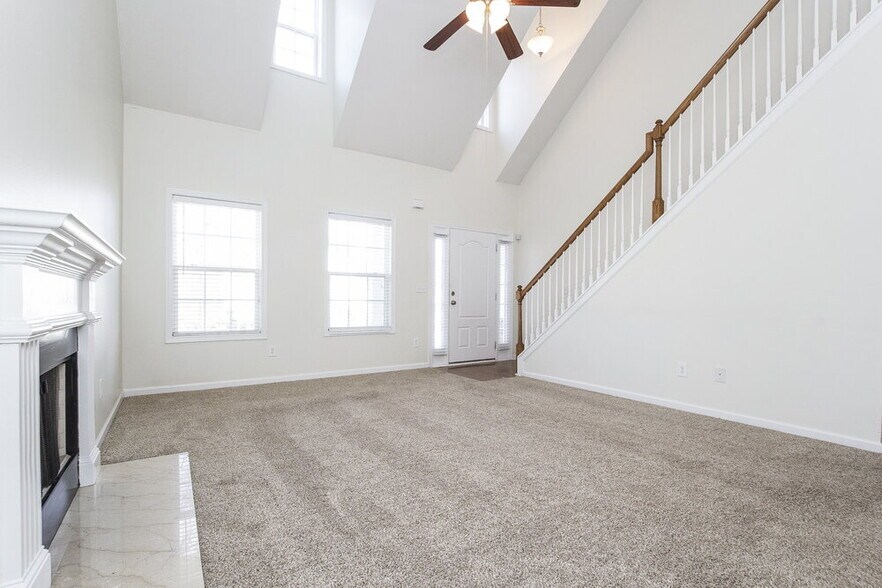 Building Photo - 6862 Grand Hickory Dr