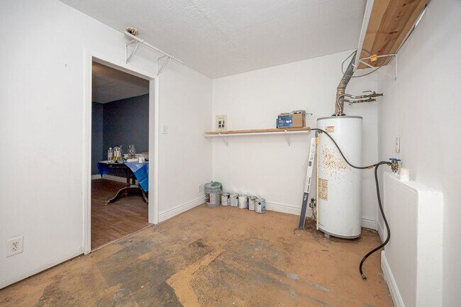 Building Photo - 3 Bed 1 Bath Home In Pascagoula - New Appliances