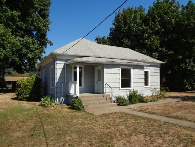 Primary Photo - Hayden Bridge 3 bedroom, 1 bath