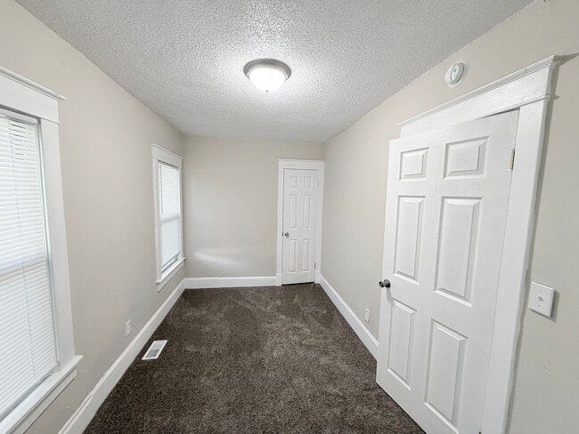 Building Photo - 10104 E Golf Ave