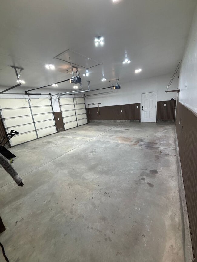 Building Photo - 4027 E Lincoln Rd