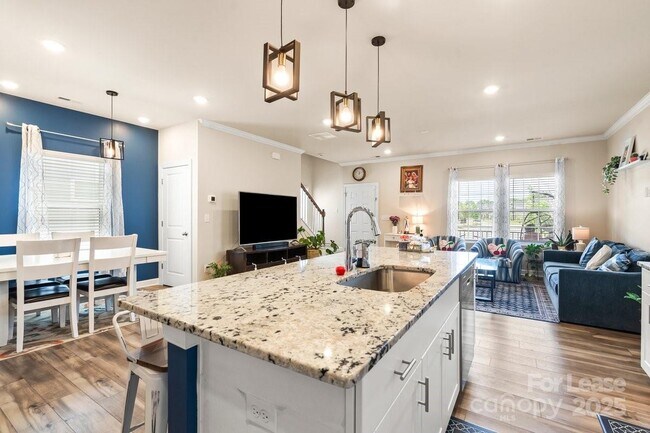 Building Photo - 613 Cedar Knoll Cir