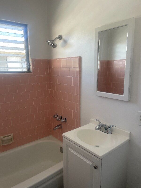 Building Photo - 521 N Marguerita Ave
