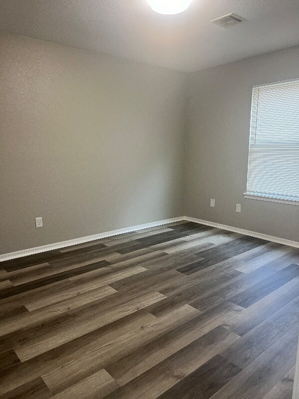 Building Photo - 4503 S Gum Ave