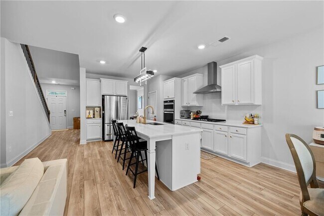 Building Photo - 3596 Creek Hollow
