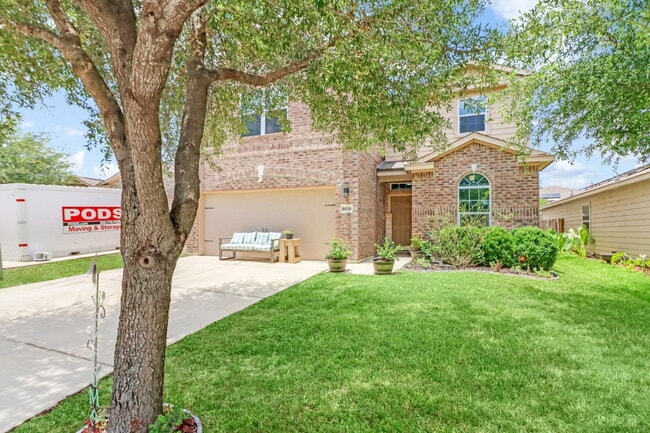 Building Photo - 6639 Luckey Pine