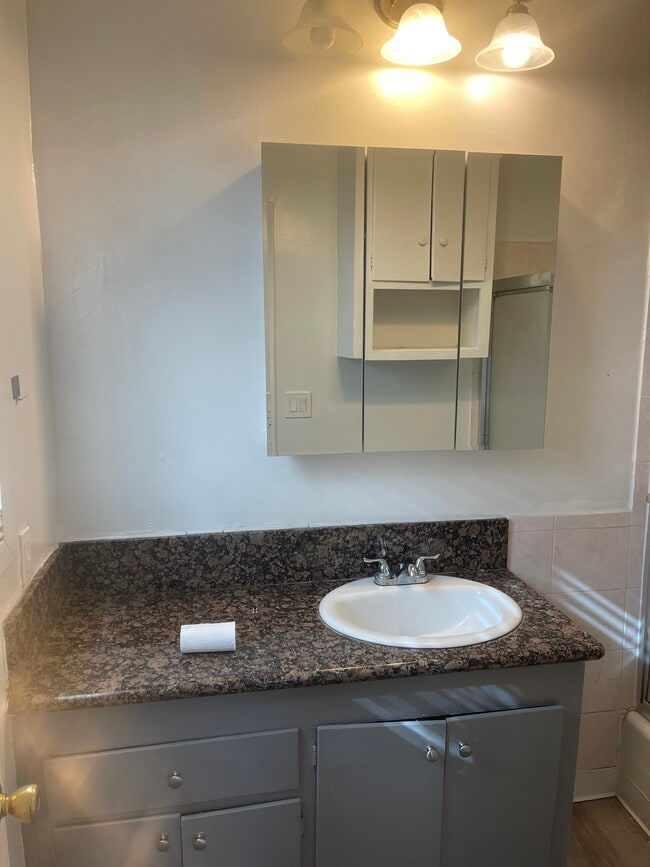 Bathroom - 3750 Clarington Ave