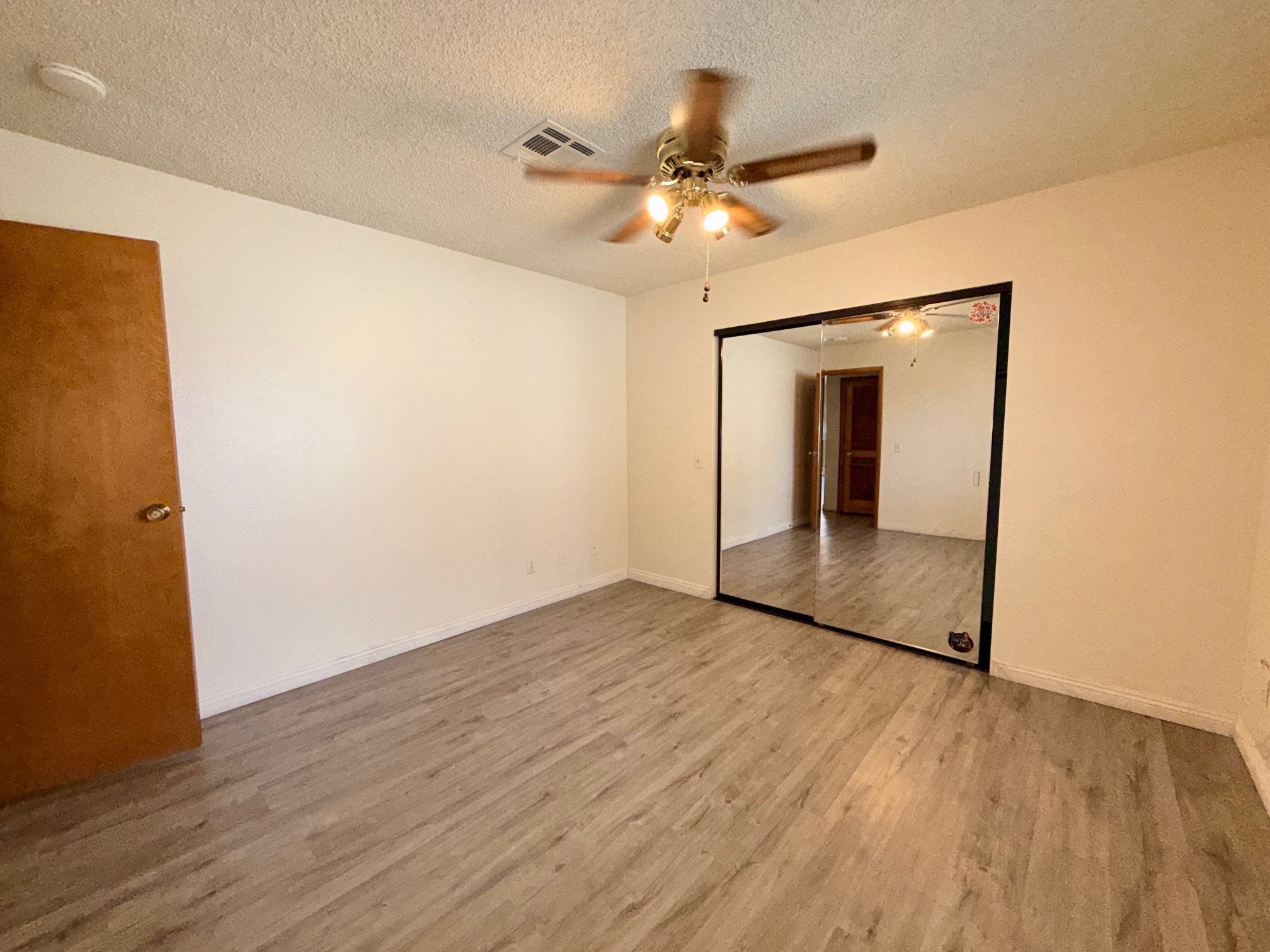 Building Photo - 6687 W Tropicana Ave