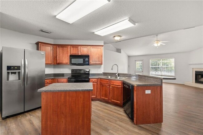Building Photo - 2940 Jersey Dr W