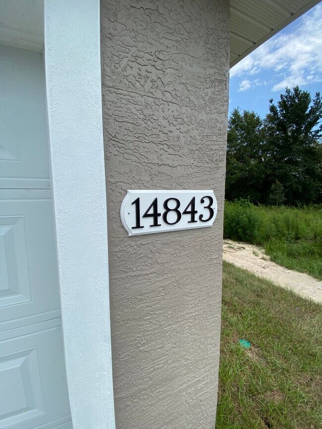 Building Photo - Marion Oaks - Welcome Home