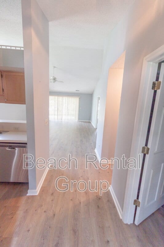 Building Photo - 6661 Wisteria Dr