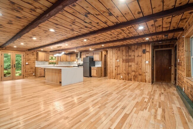 Building Photo - 56 Parmenter Ln