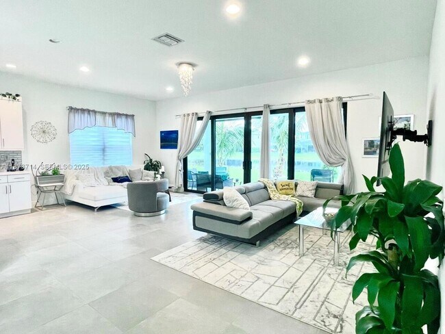 Building Photo - 17267 Windy Pointe Ln