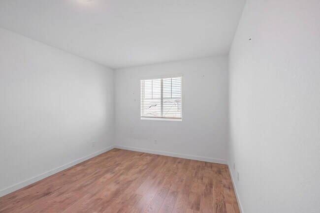 Building Photo - 12161 Coal Crk Wy