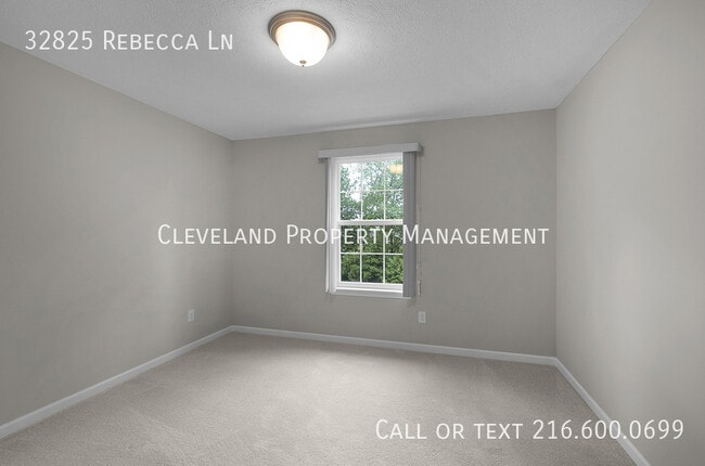 Building Photo - 32825 Rebecca Ln