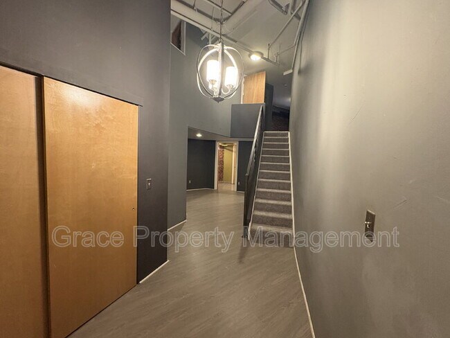 Building Photo - 1617 California St