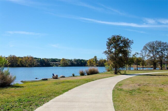 Building Photo - 2136 Pecan Island Dr