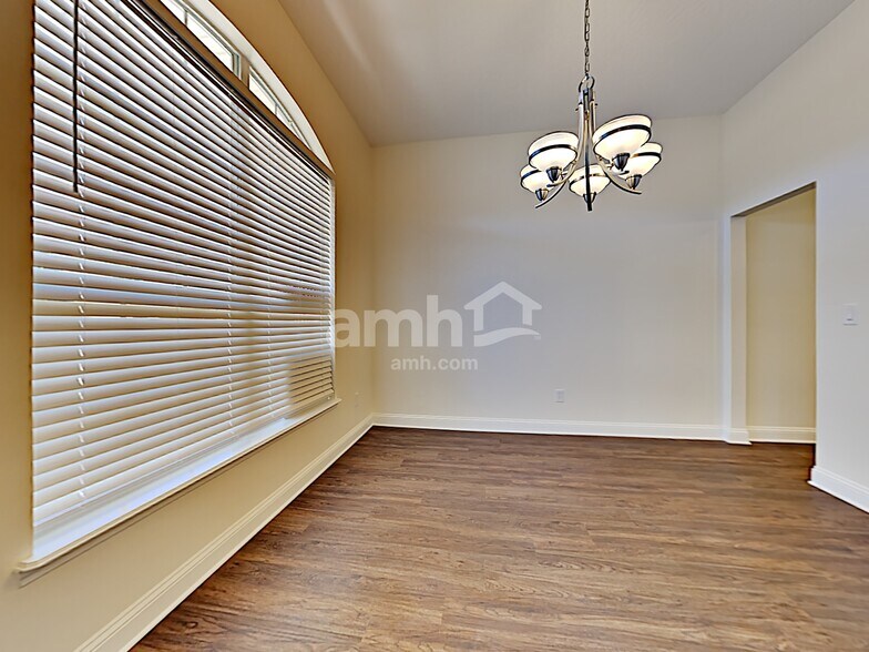 Building Photo - 502 Chinkapin Ct