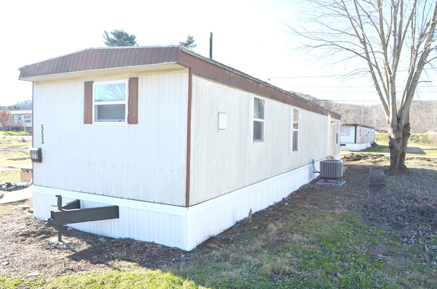 Building Photo - 553 Patton St